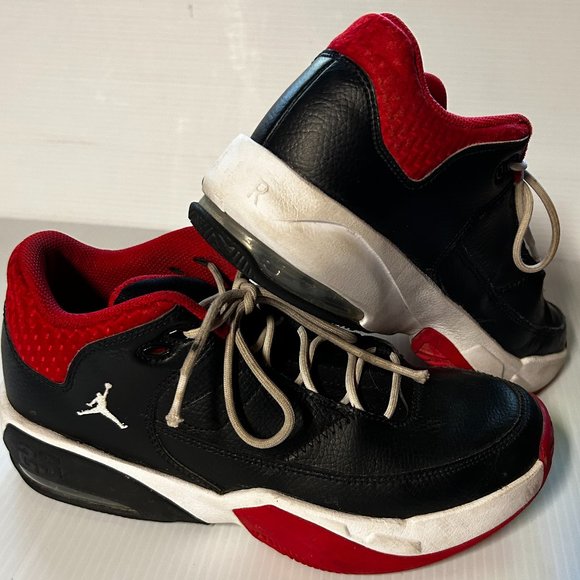Nike Air Jordan’s - Size 6.5 (8 w) - Mid Black, Red and White - Picture 3 of 12